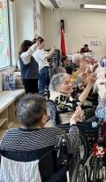 包大人三十周年母亲节公益行动：专业守护传递银发关怀